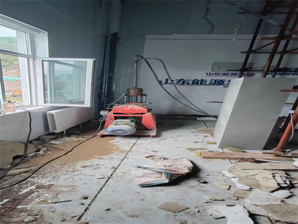 革吉地基基础下沉墙体裂缝加固注浆顶升施工